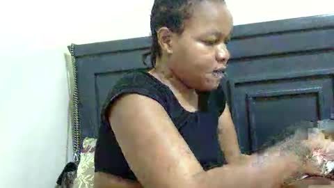 Snapshot of olumkende chatting on 04/19/26, 12:59 olumkende online show from 04/19/26, 12:59