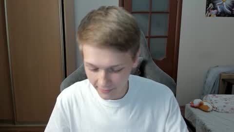 Oliver and Mira online show from 10/11/25, 10:19