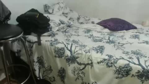 OlySantos online show from 01/08/25, 02:14