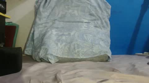 OlySantos online show from 03/11/25, 07:03