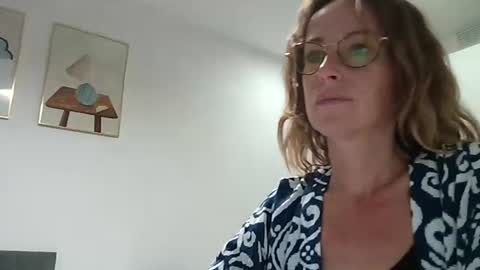 olyra11 online show from 07/28/26, 05:56