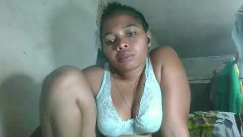 Snapshot of olyvienne90 chatting on 01/16/26, 10:14 olyvienne90 online show from 01/16/26, 10:14