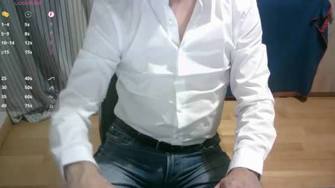 Snapshot of omar87ram chatting on 05/23/26, 03:38 Omar online show from 05/23/26, 03:38