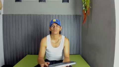 Snapshot of omar_roy chatting on 12/02/25, 02:56 OMAR online show from 12/02/25, 02:56