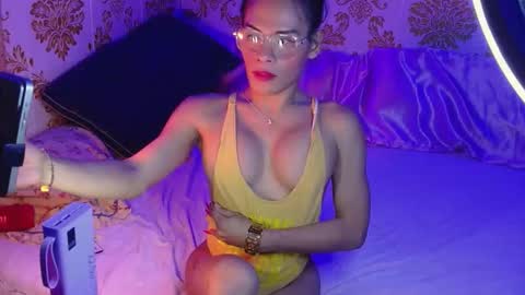 Snapshot of omecalicious451461 chatting on 05/05/26, 10:18 omecalicious451461 online show from 05/05/26, 10:18
