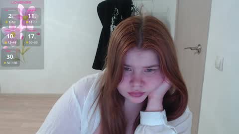 Snapshot of omellyoo chatting on 04/01/26, 06:16 MellY online show from 04/01/26, 06:16