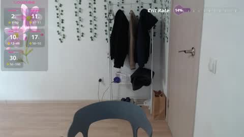 Snapshot of omellyoo chatting on 04/22/26, 01:12 MellY online show from 04/22/26, 01:12