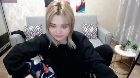 Snapshot of omg_itsperfect chatting on 10/07/25, 11:24 Fina online show from 10/07/25, 11:24