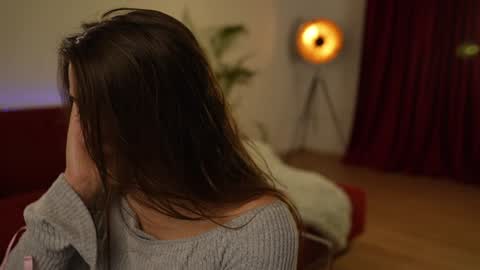    or    online show from 02/02/25, 06:31