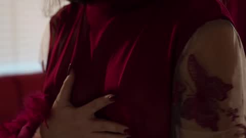    or    online show from 03/03/25, 10:10