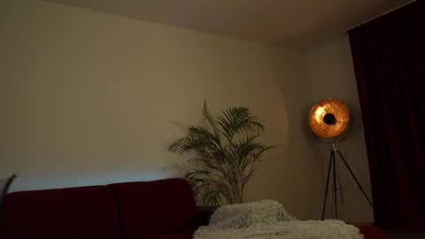    or    online show from 03/07/25, 07:27