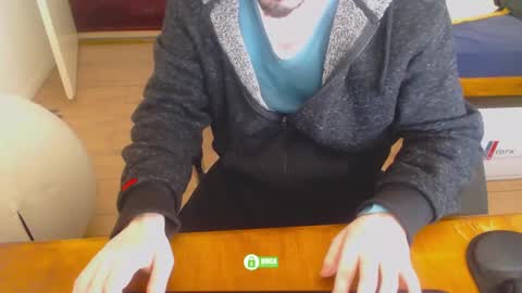 Snapshot of omisoluckyguy chatting on 02/14/25, 12:14 lucky guy online show from 02/14/25, 12:14