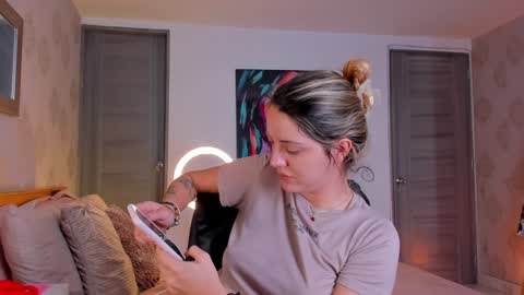 Martina Ricci online show from 12/18/24, 02:49