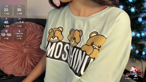 Snapshot of on_tefa chatting on 12/14/24, 04:12 Violette online show from 12/14/24, 04:12