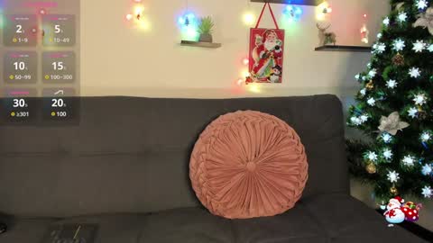 Snapshot of on_tefa chatting on 12/22/24, 09:09 Violette online show from 12/22/24, 09:09