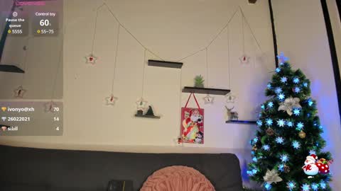 Snapshot of on_tefa chatting on 12/23/24, 03:18 Violette online show from 12/23/24, 03:18