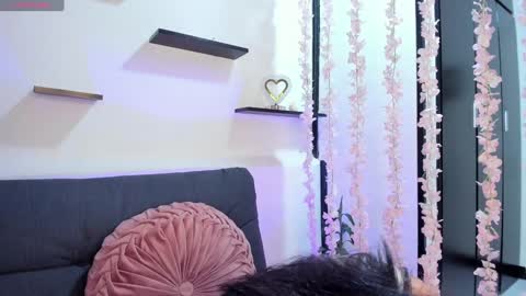 Snapshot of on_tefa chatting on 01/27/25, 09:44 Violette online show from 01/27/25, 09:44