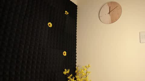 Snapshot of on_tefa chatting on 02/09/25, 08:02 Violette online show from 02/09/25, 08:02