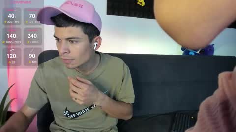 Snapshot of on_tefa chatting on 10/05/25, 09:34 Violette online show from 10/05/25, 09:34