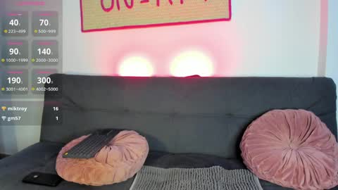 Snapshot of on_tefa chatting on 04/03/26, 03:10 Violette online show from 04/03/26, 03:10