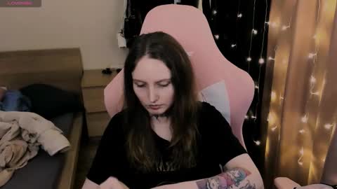 on_yxxx online show from 11/17/25, 08:03