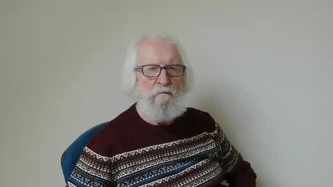 Snapshot of onanister chatting on 02/01/25, 01:09 Somewhere over the rainbow online show from 02/01/25, 01:09