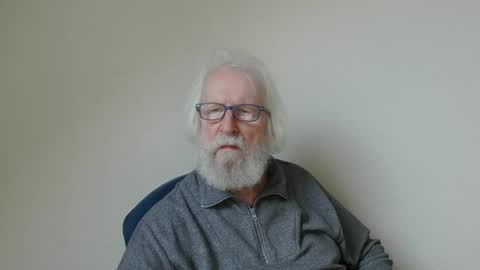 Snapshot of onanister chatting on 02/10/25, 08:31 Somewhere over the rainbow online show from 02/10/25, 08:31