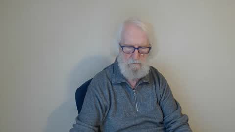 Snapshot of onanister chatting on 02/12/25, 07:23 Somewhere over the rainbow online show from 02/12/25, 07:23