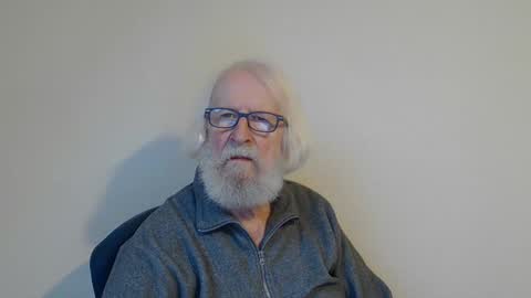 Snapshot of onanister chatting on 02/13/25, 07:45 Somewhere over the rainbow online show from 02/13/25, 07:45