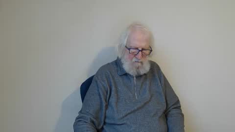 Snapshot of onanister chatting on 02/18/25, 07:54 Somewhere over the rainbow online show from 02/18/25, 07:54