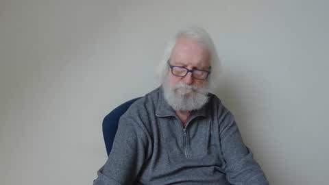 Snapshot of onanister chatting on 02/26/25, 01:52 Somewhere over the rainbow online show from 02/26/25, 01:52