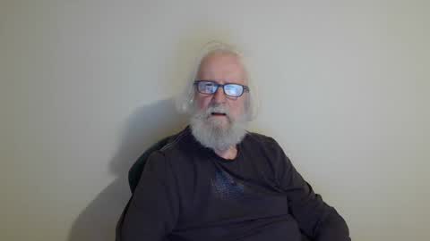 Snapshot of onanister chatting on 02/28/25, 09:23 Somewhere over the rainbow online show from 02/28/25, 09:23