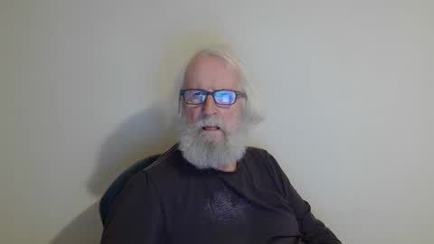 Snapshot of onanister chatting on 03/10/25, 08:56 Somewhere over the rainbow online show from 03/10/25, 08:56