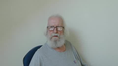 Snapshot of onanister chatting on 09/20/25, 02:18 Somewhere over the rainbow online show from 09/20/25, 02:18