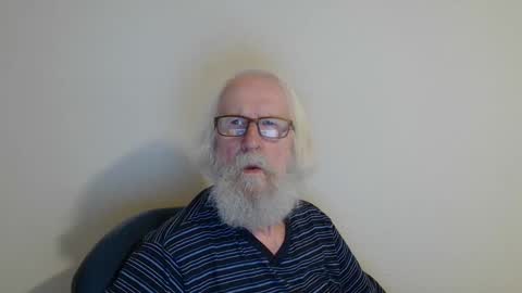 Snapshot of onanister chatting on 09/28/25, 08:47 Somewhere over the rainbow online show from 09/28/25, 08:47