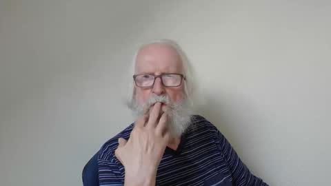 Snapshot of onanister chatting on 09/29/25, 03:06 Somewhere over the rainbow online show from 09/29/25, 03:06