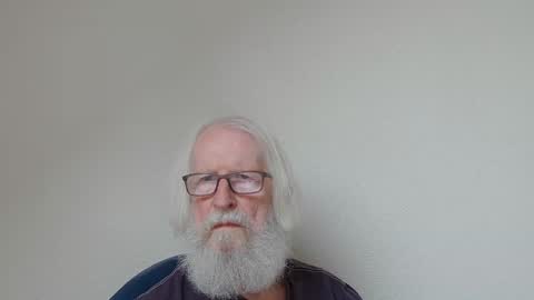 Snapshot of onanister chatting on 11/02/25, 02:52 Somewhere over the rainbow online show from 11/02/25, 02:52