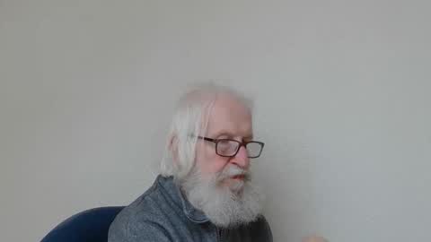 Snapshot of onanister chatting on 11/05/25, 07:52 Somewhere over the rainbow online show from 11/05/25, 07:52