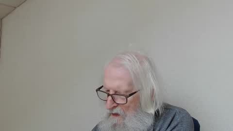 Snapshot of onanister chatting on 11/23/25, 08:03 Somewhere over the rainbow online show from 11/23/25, 08:03