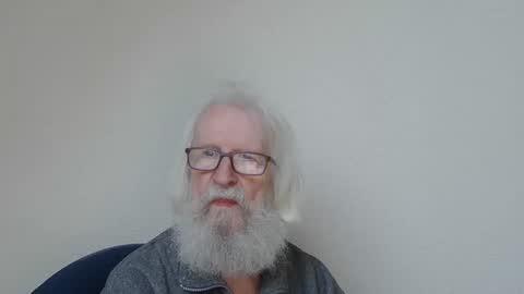 Snapshot of onanister chatting on 11/27/25, 07:43 Somewhere over the rainbow online show from 11/27/25, 07:43