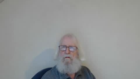 Snapshot of onanister chatting on 12/05/25, 08:12 Somewhere over the rainbow online show from 12/05/25, 08:12