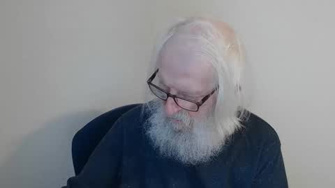 Snapshot of onanister chatting on 01/10/26, 08:05 Somewhere over the rainbow online show from 01/10/26, 08:05