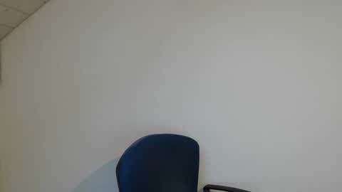 Snapshot of onanister chatting on 01/11/26, 08:19 Somewhere over the rainbow online show from 01/11/26, 08:19