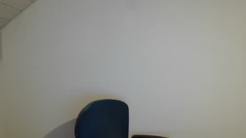 Snapshot of onanister chatting on 01/13/26, 06:35 Somewhere over the rainbow online show from 01/13/26, 06:35