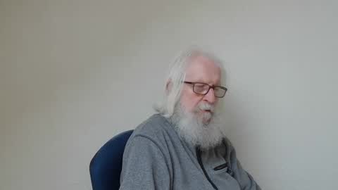 Snapshot of onanister chatting on 02/04/26, 02:23 Somewhere over the rainbow online show from 02/04/26, 02:23