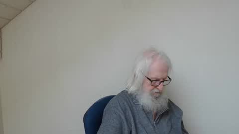 Snapshot of onanister chatting on 02/28/26, 07:31 Somewhere over the rainbow online show from 02/28/26, 07:31