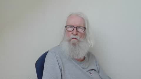 Snapshot of onanister chatting on 03/02/26, 02:24 Somewhere over the rainbow online show from 03/02/26, 02:24