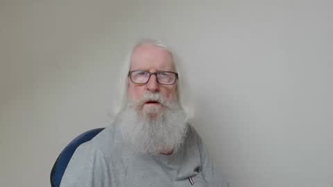 Snapshot of onanister chatting on 03/05/26, 02:13 Somewhere over the rainbow online show from 03/05/26, 02:13