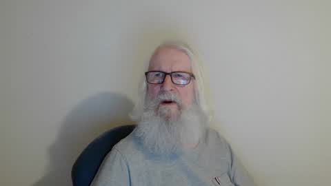 Snapshot of onanister chatting on 03/06/26, 09:22 Somewhere over the rainbow online show from 03/06/26, 09:22