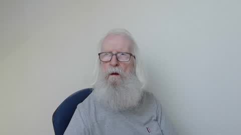 Snapshot of onanister chatting on 03/18/26, 08:06 Somewhere over the rainbow online show from 03/18/26, 08:06